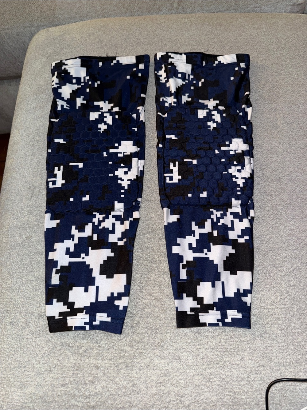 Basketball knee sleeves size adult small
